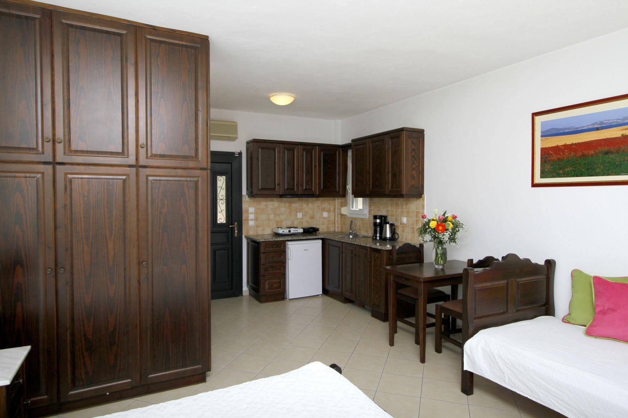 Amygdalies Apartments Myrina Bagian luar foto