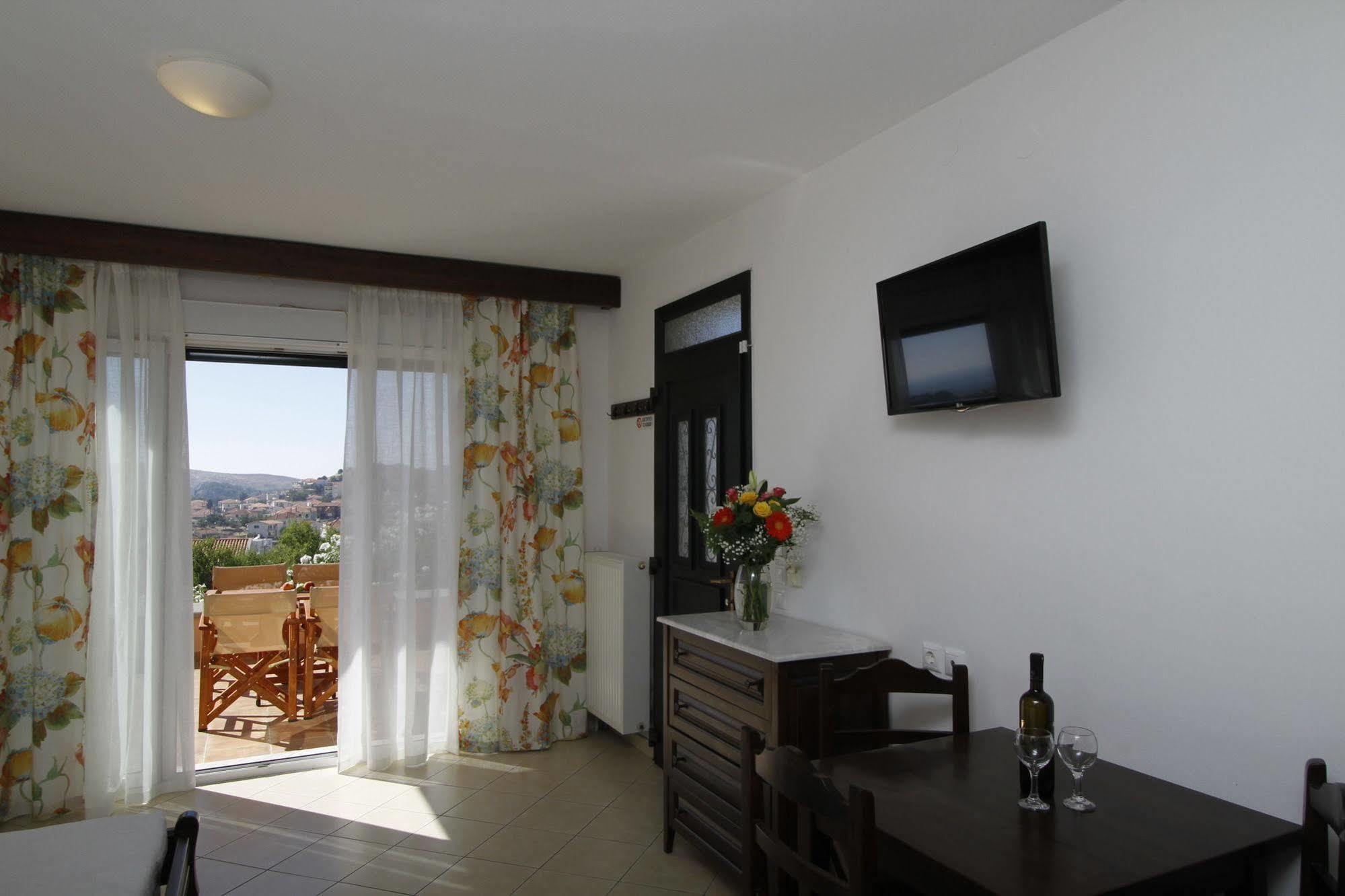 Amygdalies Apartments Myrina Bagian luar foto