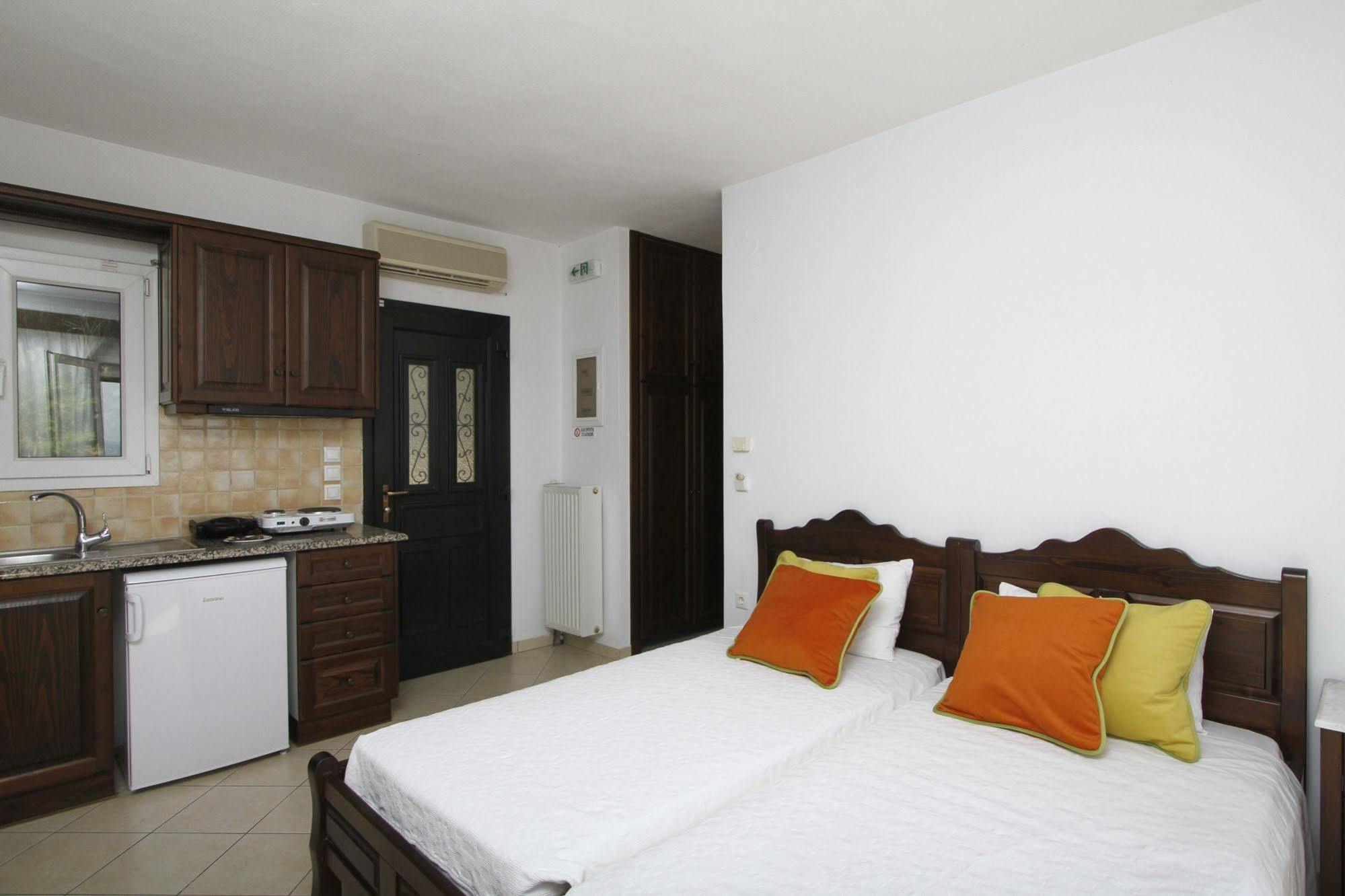 Amygdalies Apartments Myrina Bagian luar foto