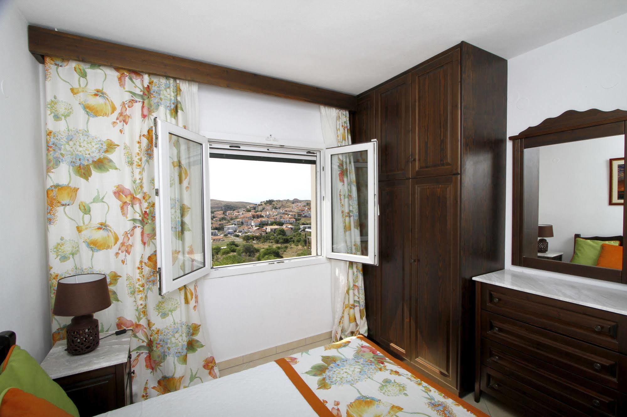 Amygdalies Apartments Myrina Bagian luar foto